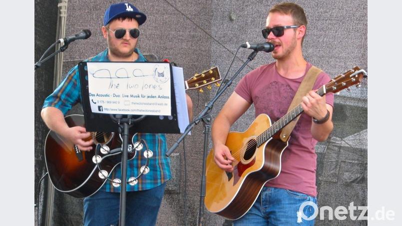 Die Band &quot;The Two Tones&quot; (Bild) und weitere Künstler zaubern ein weihnachtliches Flair auf denAdventsmarkt. Bild: rgr