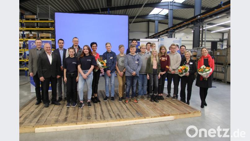 Die Jugendlichen, Betreuer und Firmenvertreter waren voll des Lobes: Das High-Tech-Camp hat den Teilnehmern viel gebracht. Bild: ral