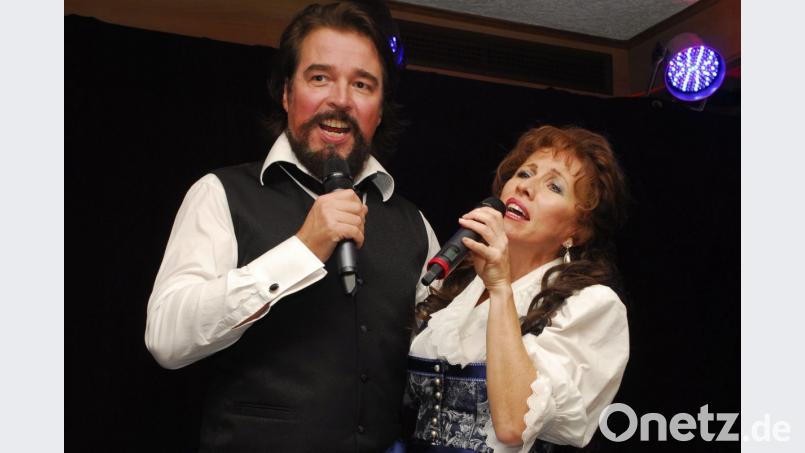 Marc Gremm und Janet Marie Chvatal reisen mit den Gästen durch die Welt der Musicals und freuen sich auch auf den kulinarischen Beitrag aus der Sternwirt-Küche. Bild: san