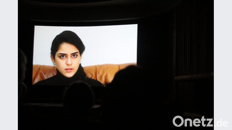 Die aus dem Irak stammende Dima erlebt auf ihrer Flucht Schreckliches. Mit Studenten der OTH Amberg-Weiden spricht sie darüber in einer Video-Dokumentation. Bild: kmo Bild: kmo