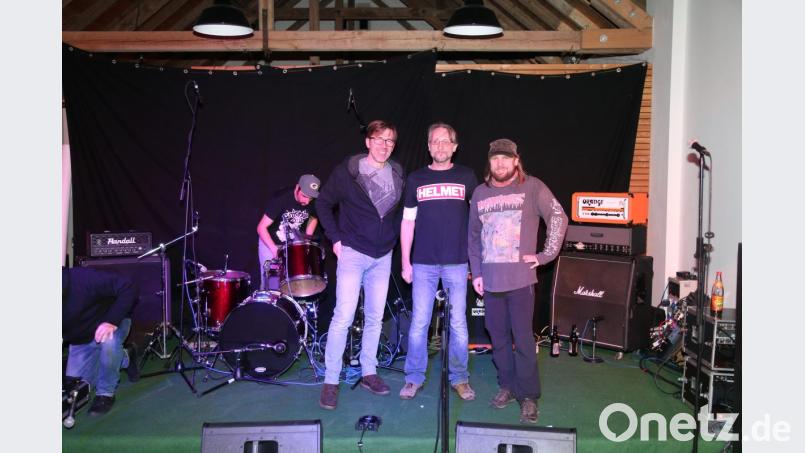 Andreas Demleitner, Georg Weyh und Stephan Müller (v.l.) organisierten und unterstützten den ersten Event von "Sub Port -Support your local music" in Trabitz. Bild: sne