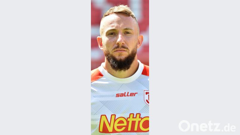 Marvin Knoll darf auch weiterhin sein haariges Markenzeichen präsentieren. Bild: A. Schwarzmeier