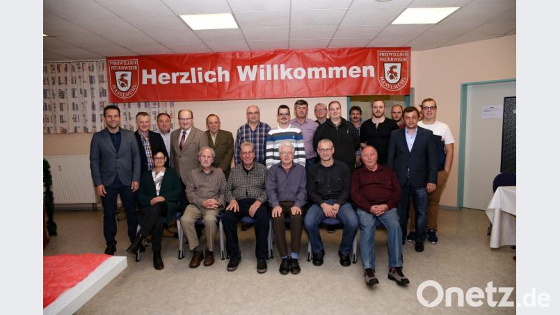 Die Feuerwehr Haselmühl hat bei ihrem Kameradschaftsabend die treuen Mitglieder geehrt. Bild: egl