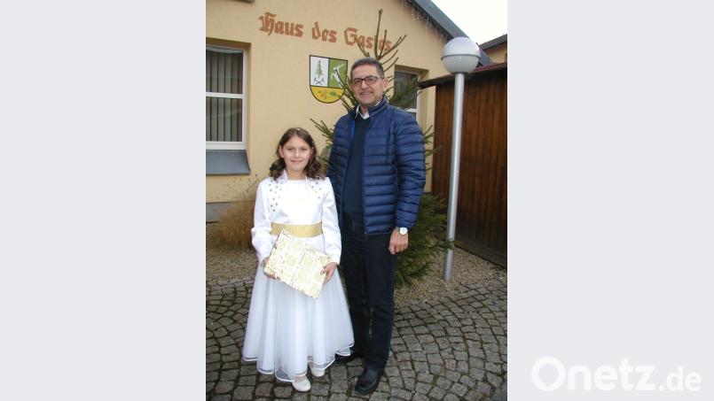 Laura Sechser ist das Christkind der "21. Mehlmeiseler Weihnacht". Am kommenden Wochenende wird sie mit Bürgermeister Franz Tauber den Weihnachtsmarkt eröffnen. Bild: gis