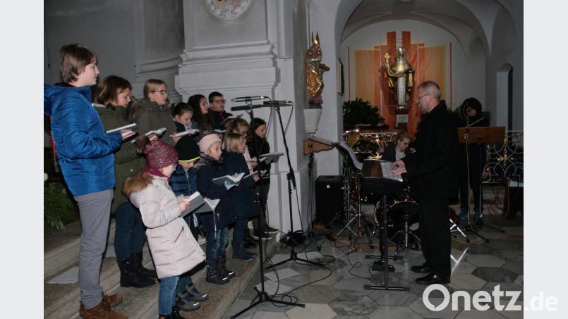 Die „Pfarreispatzen“ widmen sich im Gottesdienst am Christkönigstag den modernen Liedern im Gotteslob. Bild: wro