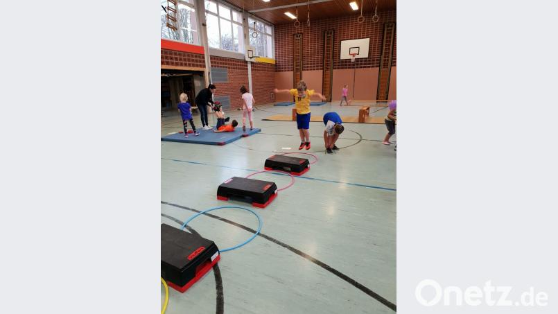 36 Übungen aus 12 unterschiedlichen Bereichen spiegeln die Vielfalt des Kinderturnens wider. Bild: exb