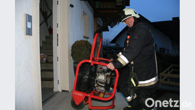 Unter Zuhilfenahme eines Gebläses wird das angrenzende Wohnhaus mit Frischluft versorgt. Bild: wro