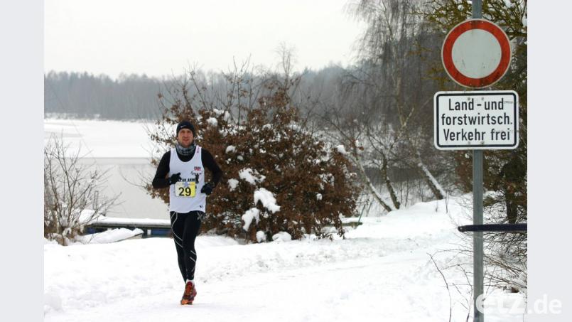 Die Teilnehmer trotzen Schnee, Eis und zapfigem Wind. Bild: exb/Wechselszene