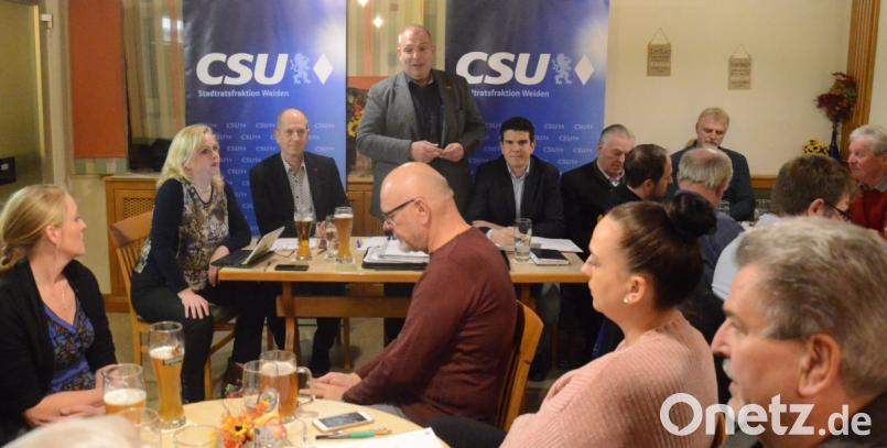 CSU-Fraktionschef Wolfgang Pausch appelliert an alle Ortsverbände, bis Mitte Dezember geeignete Kandidaten für die Stadtratswahlen zu melden. Bild: Kunz