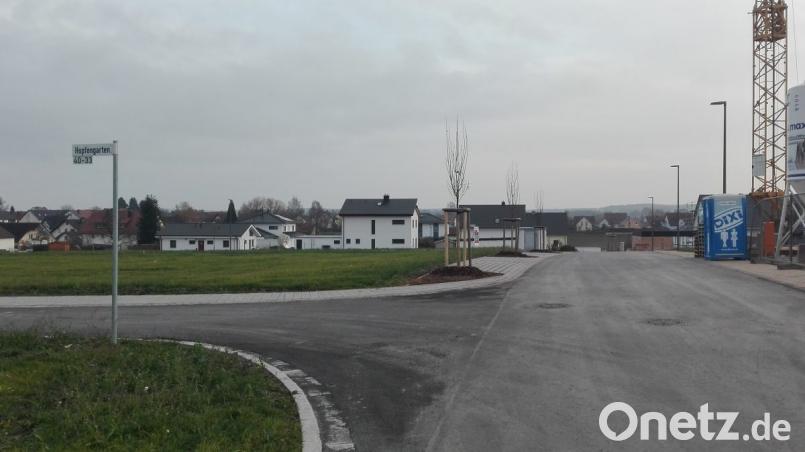 Die Gemeinde hat jetzt offiziell mehr Straßen. Vier Teilstrecken im Baugebiet Hopfengarten in das kommunale Straßen- und Wegeverzeichnis aufgenommen. Bild: ak
