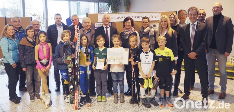 An der Fichtelnaabtalschule wird Sport nicht nur unterrichtet, er wird gelebt. Dazu tragen neben sportbegeisterten Schülern auch Schulleitung, Kollegium, Bürgermeister, Eltern und nicht zuletzt externe Partner bei. Bild: FIchtelnaabtal-Grundschule