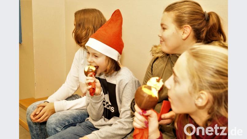 Es ist nie zu früh für mit Schokolade überzogenes Obst. Bild: arw