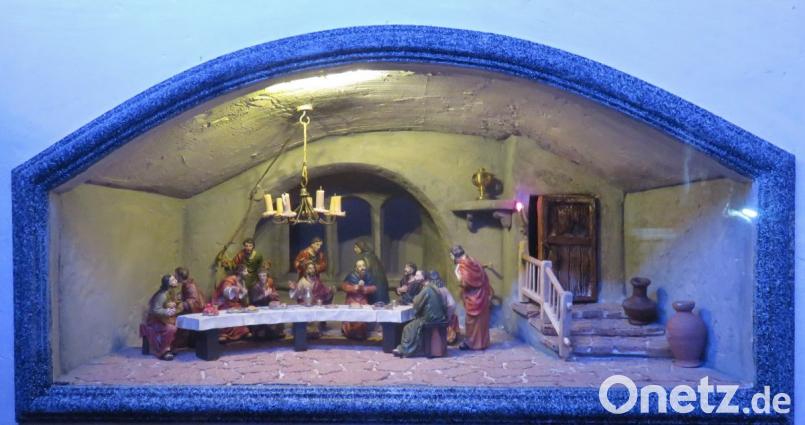 Szenen aus dem Leben Jesu, wie hier das letzte Abendmahl, bereichern die Krippenausstellung in Sorghof. Bild: rha