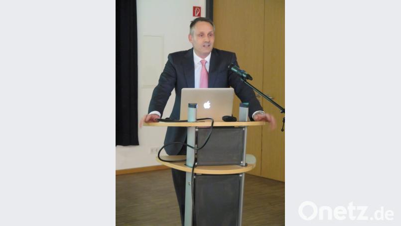 „Fast alle Funktionen und Organe im Körper sind auf eine gesunde Schilddrüse angewiesen“, betont Dr. Florian Höhler. Bild: jzk