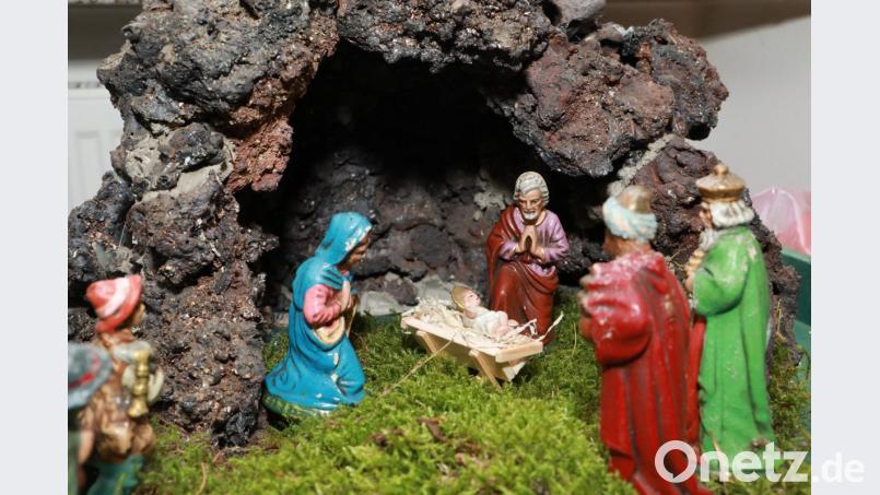 Selbst in einer Nische aus Schlacke finden Maria, Josef und das Jesuskind Platz. Bild: njn