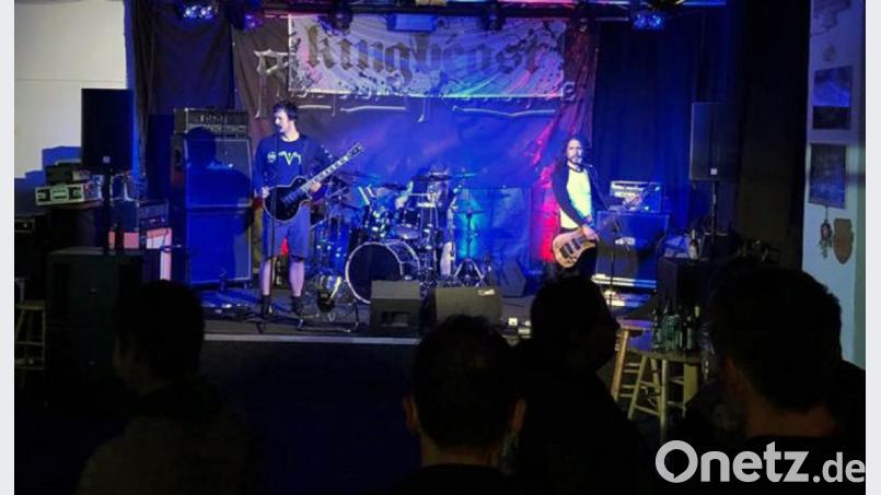 „Kingbeast“ aus Nürnberg springt kurzfristig für „Atomwinter“ ein und bietet bei der zweiten „Metal Night“ in diesem Jahr im „Salute“ einen speziellen Hörgenuss. Bild: lst
