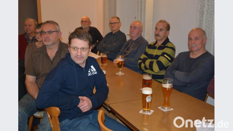 Aufmerksame Zuhörer und leidenschaftliche Diskussionen gibt es bei der Konnersreuther Bürgerversammlung. Bild: jr