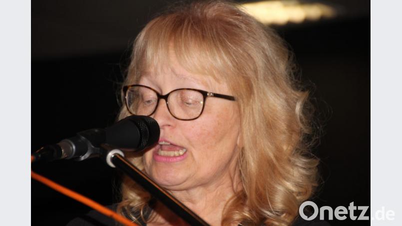 Marianne Stangl las eine vorweihnachtliche Geschichte. Bild: kro