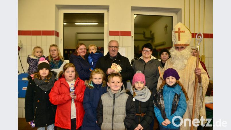 Beim Kindernachmittag spendet der Obst- und Gartenbauverein für die Kinderkrebshilfe. Bild: bey