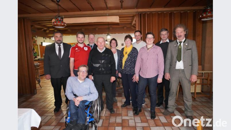 Georg Meckl, der Hanssimmer-Schorsch (stehend, Vierter von links), ist 85 Jahre alt. Bild: fvo