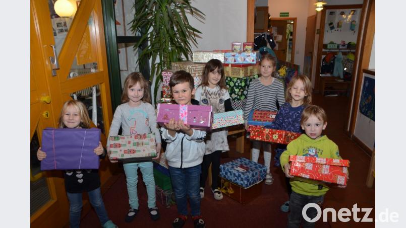 Die Mädchen und Buben aus dem Evangelischen Haus für Kinder Gottfried Sperl erhalten Unterstützung aus der Bevölkerung. 40 Weihnachtspakete stehen zum Abholen bereit. Bild: dob
