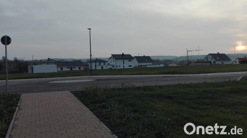 Das Baugebiet Hopfengarten füllt sich zusehends. Gut die Hälfte der elf Bauanträge, die der Bauausschuss in seiner jüngsten Sitzung behandelt, beinhalten geplante Vorhaben in diesem Bereich. Bild: ak
