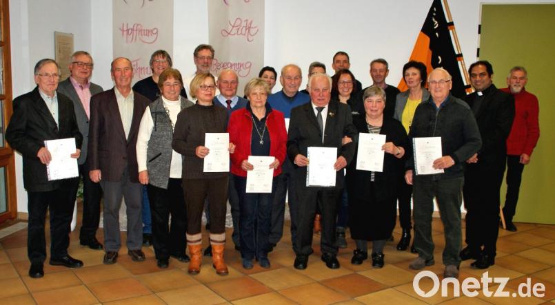 Zahlreiche langjährige Mitglieder der Kolpingfamilie wurden beim Gedenktag ausgezeichnet. Bild: agr
