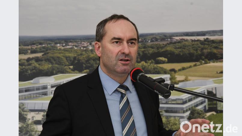 Wirtschaftsminister Hubert Aiwanger bei der Grundsteinlegung neues Grammer Technologiezentrum und Konzernzentrale,
Grammer-Allee 1 in Ursensollen Bild: Petra Hartl