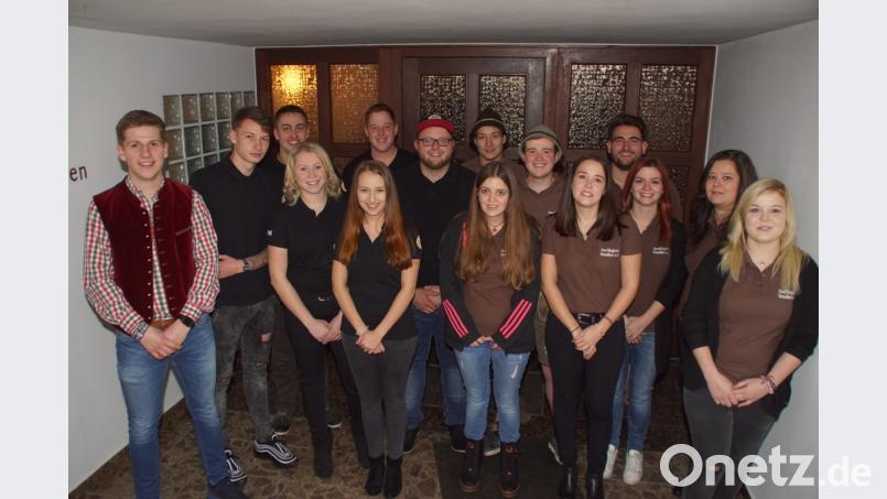 Die Vorstandschaften des Burschenvereins Dietersdorfs und der Dorfjugend Stadlern freuen sich auf das 90-jährige Jubiläum des Burschenvereins, das vom 19. bis 21. Juli kommenden Jahres in Dietersdorf gefeiert wird. Bild: mmj