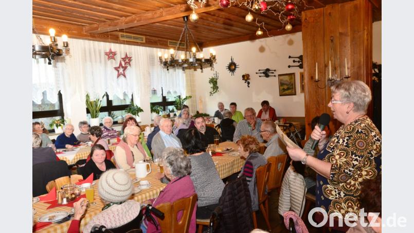 Die Senioren verbringen eine besinnliche Zeit im Hotel Regina. Bild: bey
