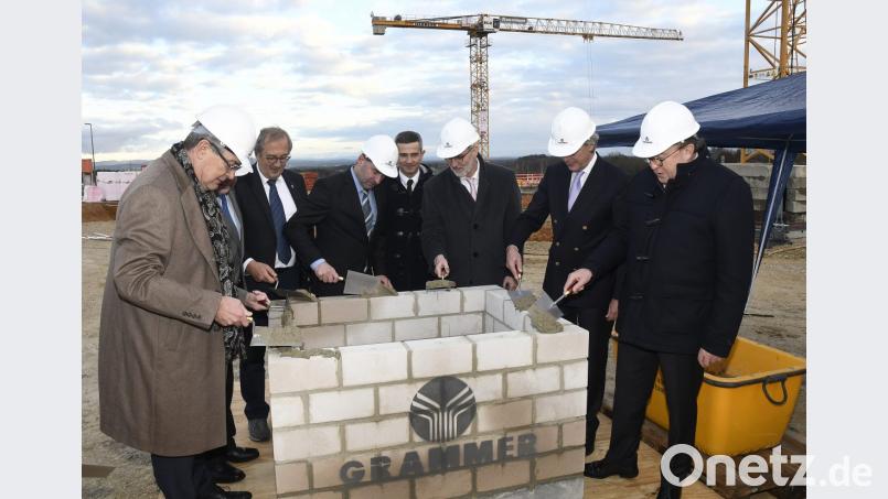 Grundsteinlegung neues Grammer Technologiezentrum und Konzernzentrale, Grammer-Allee 1 in Ursensollen Bild: Petra Hartl