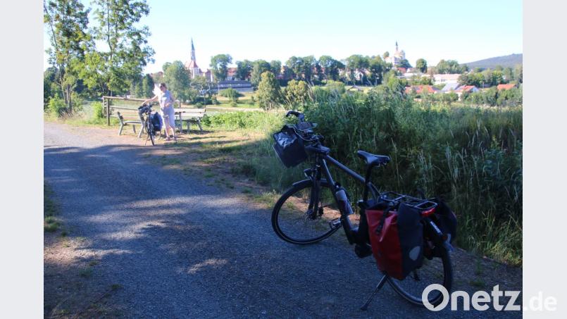 Malerisches Panorama vor Pleystein: Der Bocklradweg ist bei Touristen beliebt. Nur in Sachen Gastwirtschaft und Hotellerie ist noch Luft nach oben. Bild: jrh