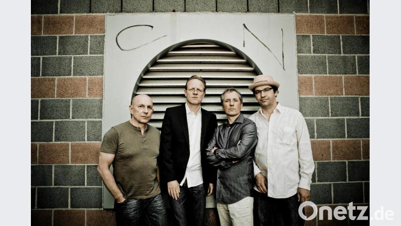 „JPEK“ ist ein Quartett (von links Rudi Engel, Bernhard Pichl, Michael Keul, Tizian Jost), in dem alle Musiker einen ähnlichen musikalischen Background haben und sich einer natürlichen Klangästhetik verpflichtet fühlen: Am 14. Dezember gastieren sie beim Jazz-Zirkel. Bild: Michael Keul