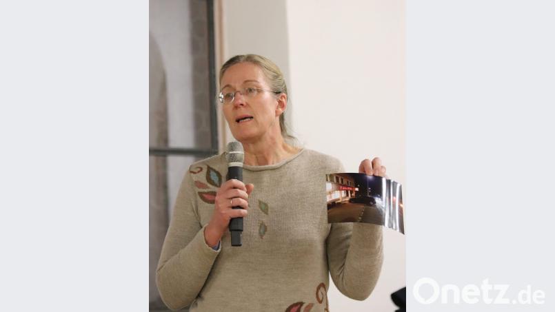 Mit Bildern belegt Corinna Groth das Parkdilemma an der St.Anna-Apotheke. Bild: mfh