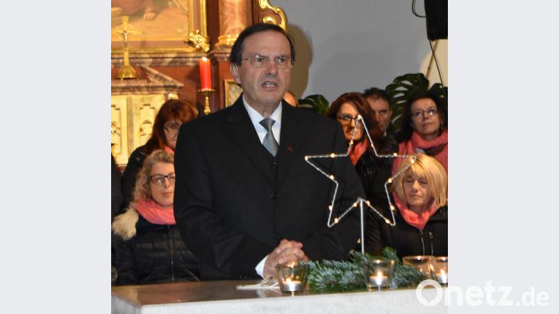 Das Adventsingen in der Hüttener Josefskirche rund um den Chor "ChorAlle!" hatte das Motto: "Sternenzauber im Advent". Bild: rgr