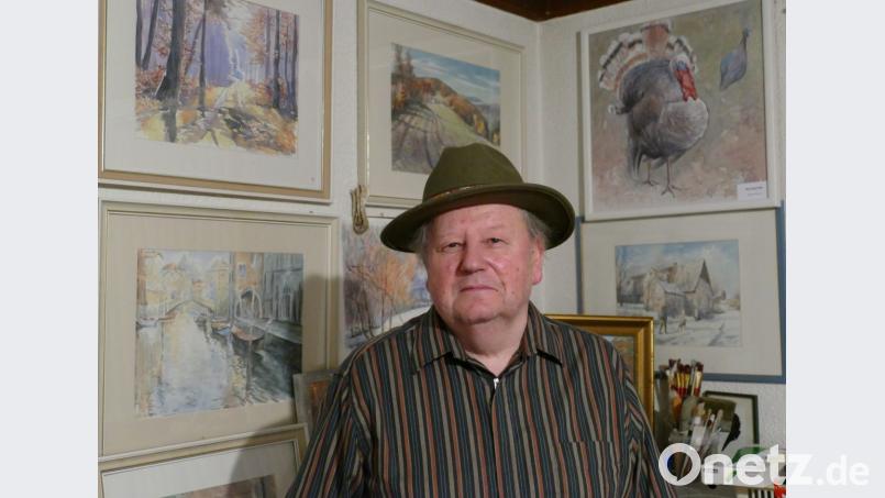 Kunstmaler Reinhold Schultes in seinem Atelier. Bild: pi