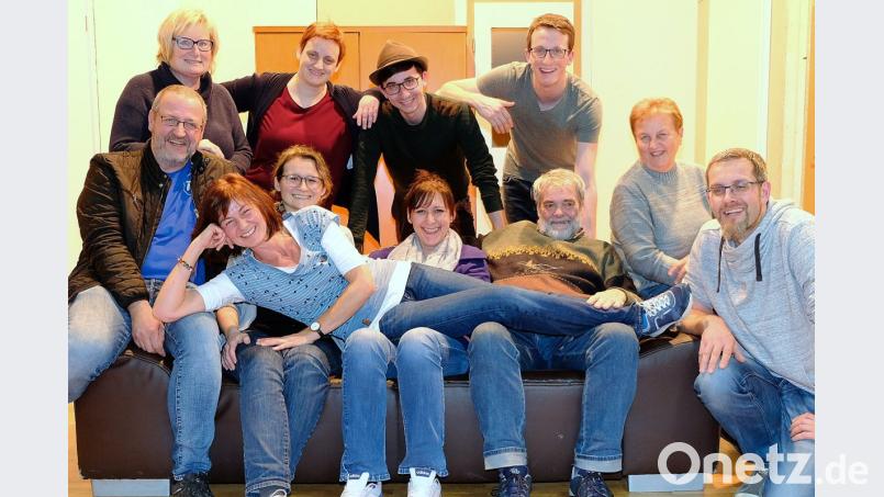 Warum erscheinen plötzlich so viele fremde Personen in der Villa Bock? Die Antwort gibt die Kriminalkomödie &quot;Tatort Villa Bock&quot; im Januar. Bild: mab