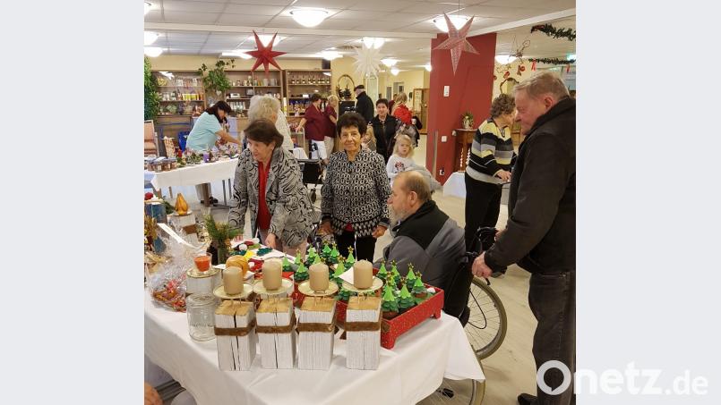 Gut besucht ist der Weihnachtsbasar in der Seniorenresidenz &quot;Steinwaldblick&quot;. Bild: exb