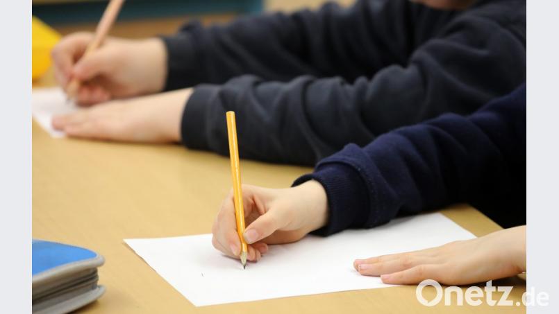 Abschreiben sollte nicht sein – in der Schule nicht und im Journalismus nicht. Doch manche „Kollegen“ juckt das wenig. Sie kupfern einfach ab. Auch Oberpfalz-Medien war schon betroffen. Bild: Bernd Wüstneck/dpa