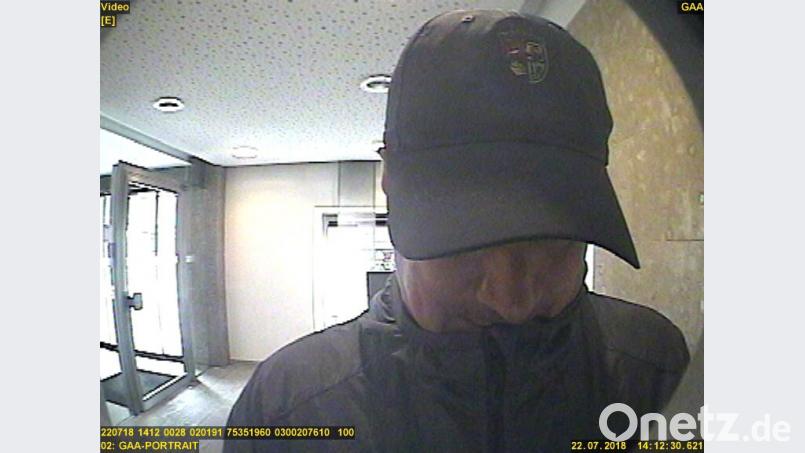 Wer kann Hinweise zur Identität dieses Mannes geben? Bild: Polizei Weiden