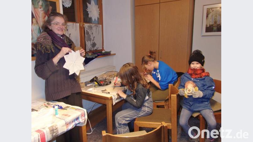 Basteln im Engels-Atelier Bild: wrt
