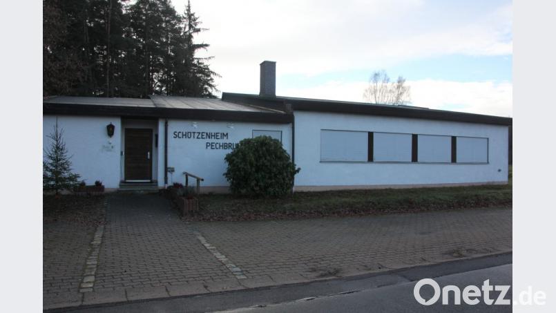 Für die Sanierung der Aussenfassade des Pechbrunner Schützenhauses (unser Bild) gab die Gemeinde Pechbrunn einen Zuschuss von 550 Euro. Bild: kro