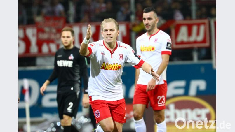 Der gebürtige Kölner Alexander Nandzik (SSV Jahn) ist nicht der einzige Regensburger, der sich zu Recht über die schwache Schiedsrichter-Leistung beklagt. Bild: Jahn Regensburg