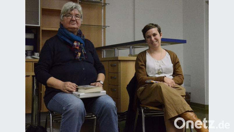 Leiten das Psychoseseminar: Inge-Anna Bergmann (links) und Psychologin Sabine Frischholz. Bild: Kunz