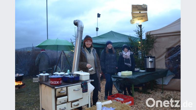 Feuerzangenbowle und heiße Maronen gibt es bei der Frauen-Union. Bild: gi