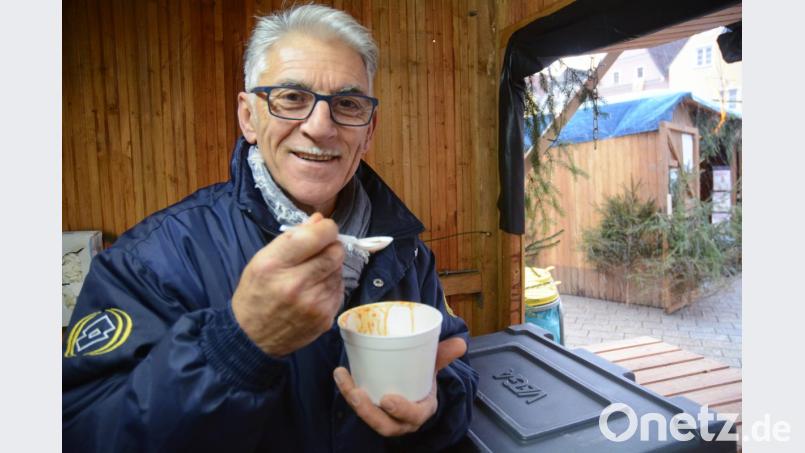 Vorsitzender Juan "Monchito" Vilas ist der Herr der ASV-Suppenküche. Bild: Gabi Schönberger