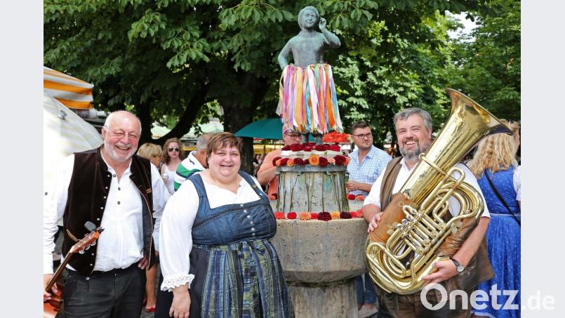 Die „Blechernen Sait’n“ traten beim Coupletsängertreffen zum Brunnenfest am Viktualienmarkt in München auf. Bild: privat