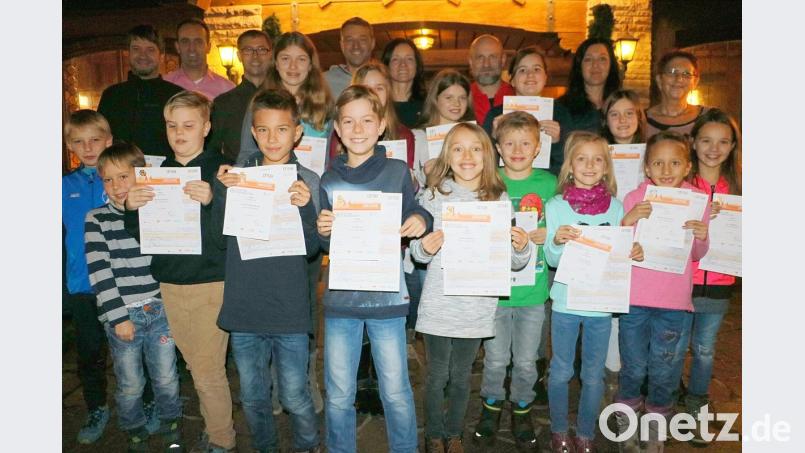 Die stolzen Träger des Deutschen Sportabzeichens in Silber und Gold. Bild: gru