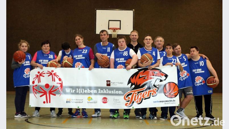 „Wir l(i)eben Inklusion“ – bei den Schwandorfer Basketballern ist das nicht nur ein Spruch. Die Sparte des TSV ist vor etwas über einem Jahr ins Leben gerufen worden. Bild: Gerhard Götz