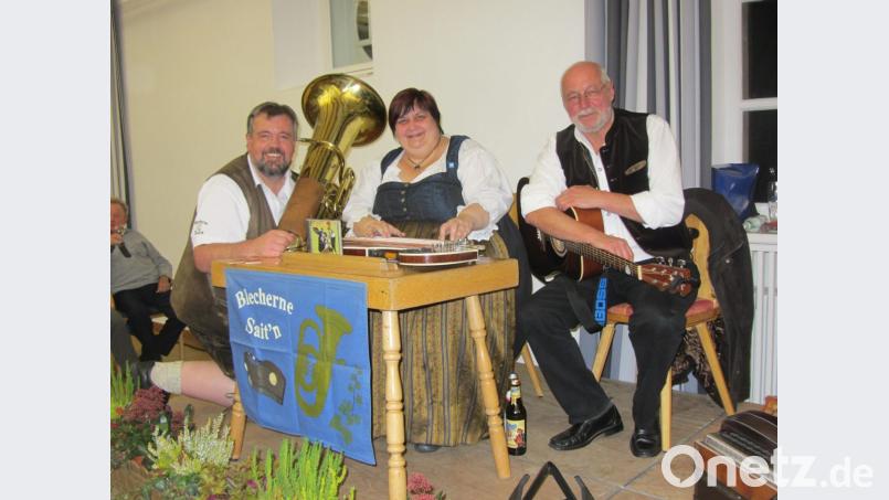 Zum Musikantentreffen im Kloster Banz in Bad Staffelstein waren die „Blechernen Sait’n“ von der Arge Volksmusik Franken eingeladen. Bild: privat